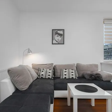 Black&white 3* Cracóvia