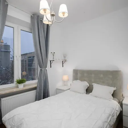 Black&white Pensionat 3*